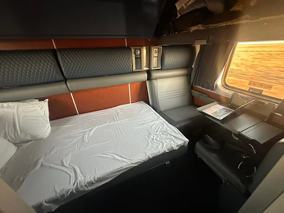 Bench in sleeper car.