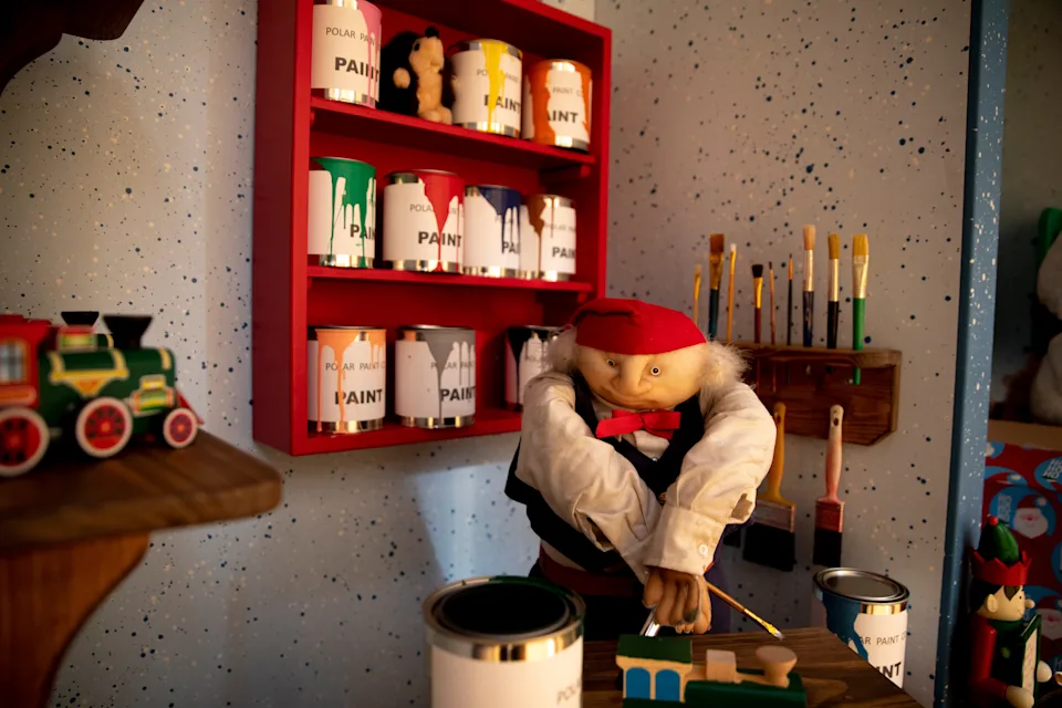 View Shillito's elves displays this holiday season.