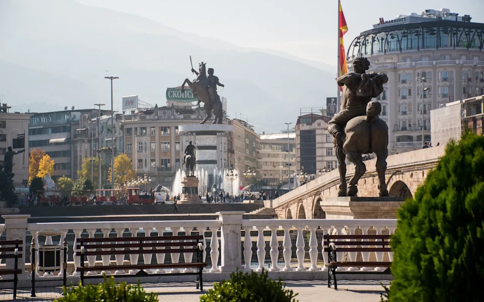 Subtle statuary in Skopje