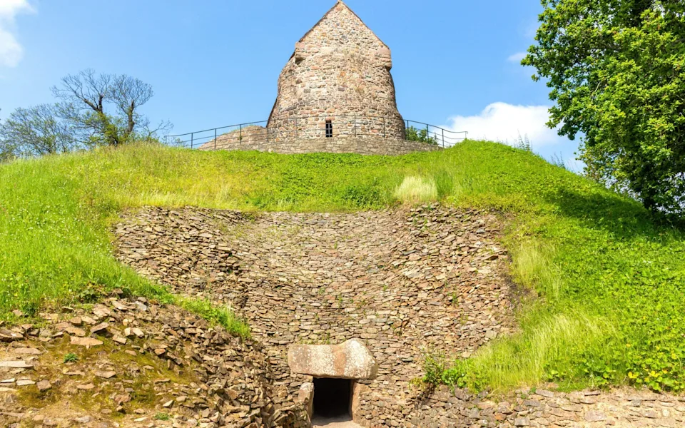 La Hougue Bie; Jersey things to do