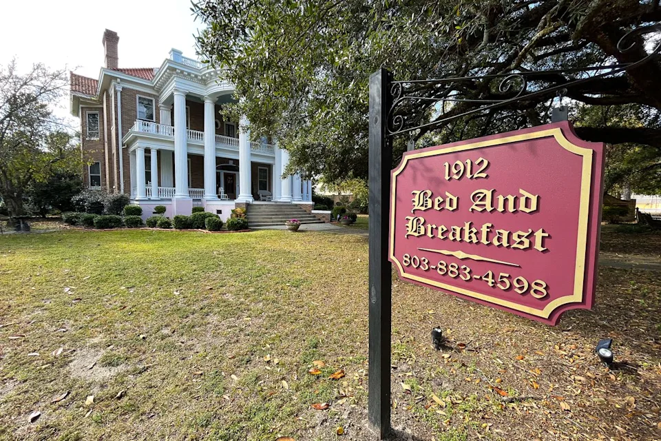 1912 Bed and Breakfast Exterior sign for 1912 Bed and Breakfast.