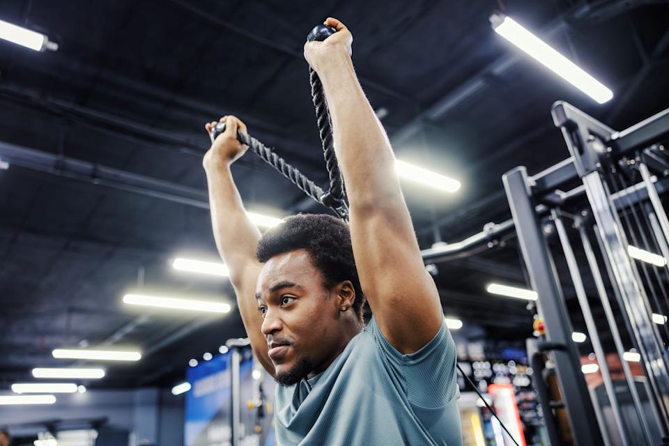 Bigger muscles have long been associated with strength, confidence and vitality. Visually, they create a powerful silhouette that signals athleticism and capability, which is one reason muscle building remains such a popular fitness goal.