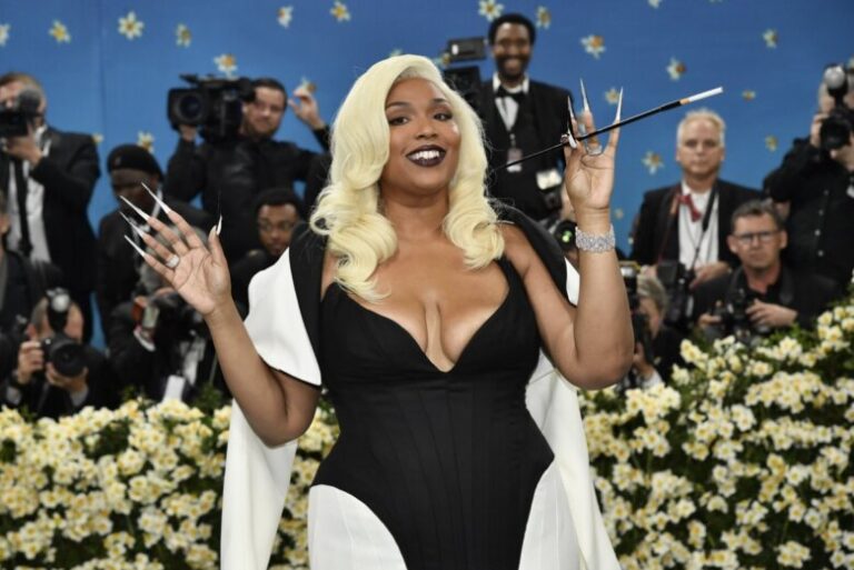 Not to ‘flute’ their own horn: Local musicians to join Lizzo at Wolf Trap