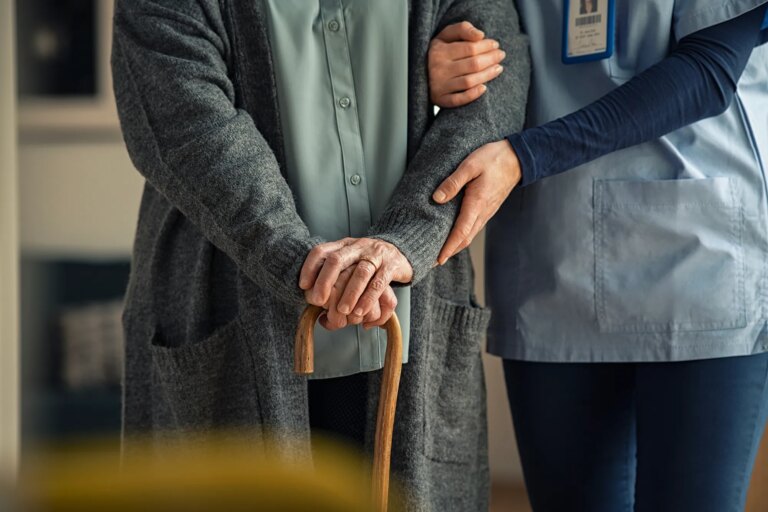 Health Net must extend assisted living benefits, state says