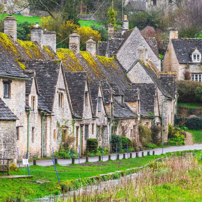 Cotswolds day trip from London by train | Updated 2026 Itinerary
