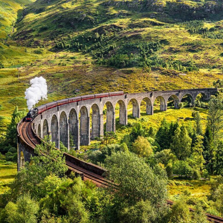 Train Holidays UK 2026 | Luxury, Steam & Sleeper Trains